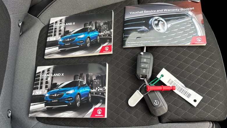 Vauxhall Grandland X 1.2 Turbo SRi Nav 5dr Petrol Hatchback